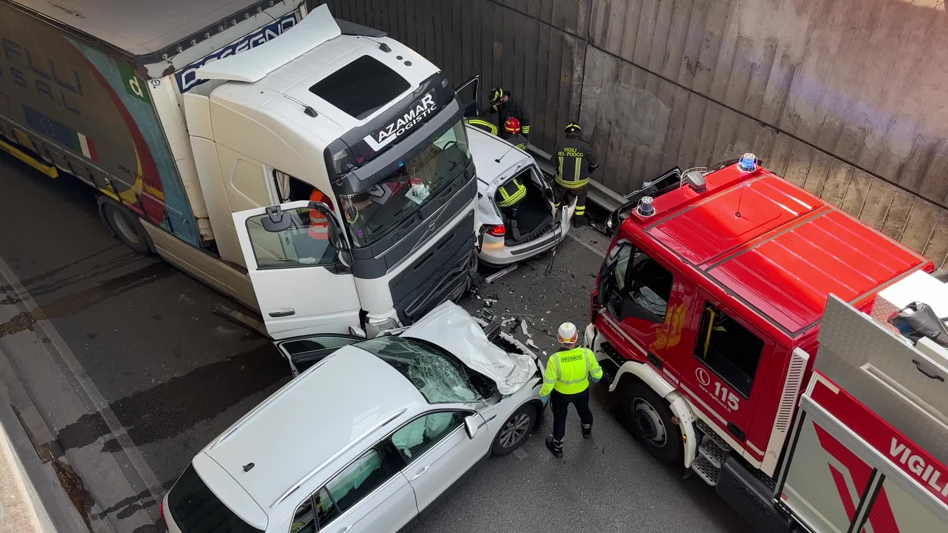 Tir Contromano Nel Sottopasso Schianto In Viale Piave VIDEO TgVerona